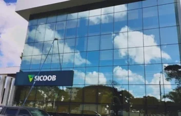 limpeza de fachada para o  sicoob